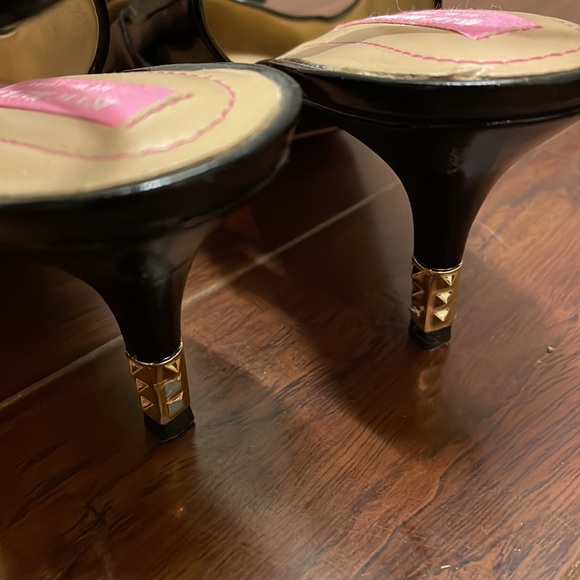 Isaac Mizrahi black patent kitten heel - Picture 6 of 8